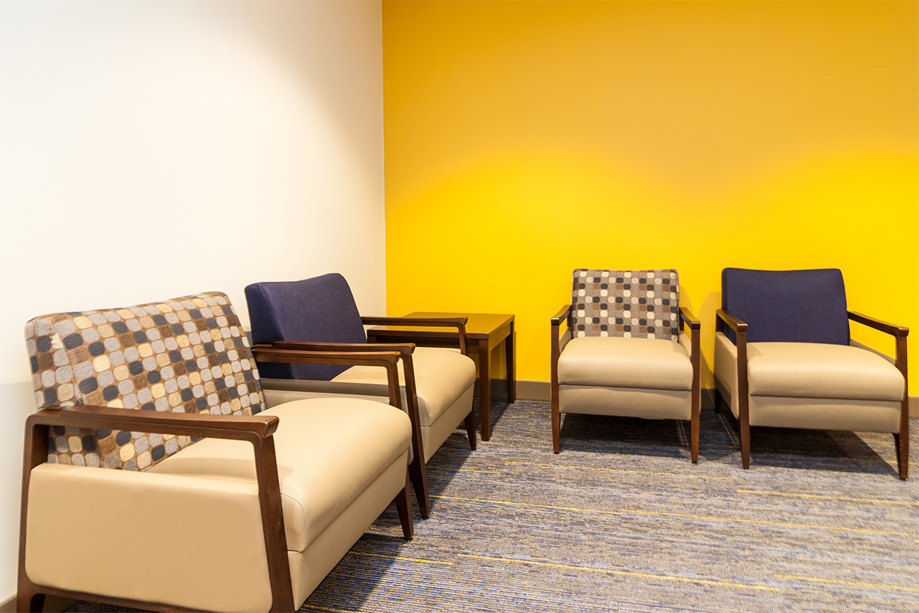 Bariatrics / Lounge / Seating / End Tables