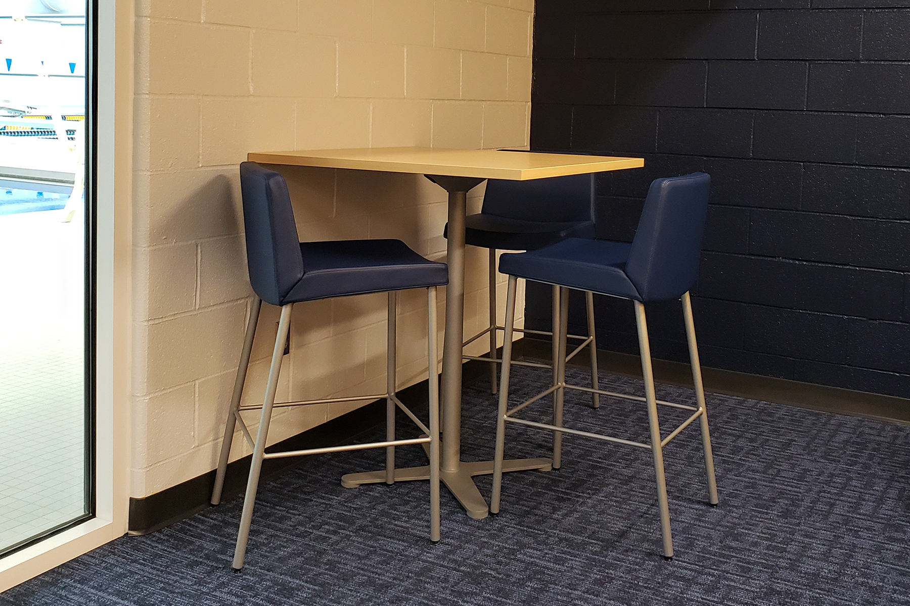 Hon® Ignition™ Chairs and Meeting Table